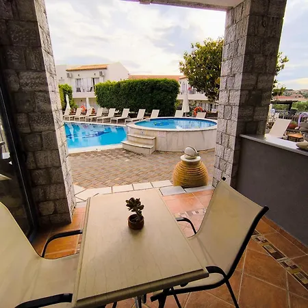 Taletos Aparthotel Stoupa