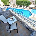 Taletos 4*