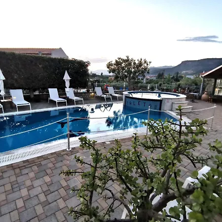 Taletos Апарт-отель 4*