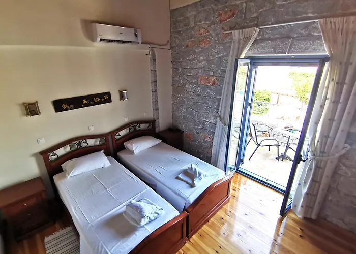 Aparthotel Taletos Stoúpa